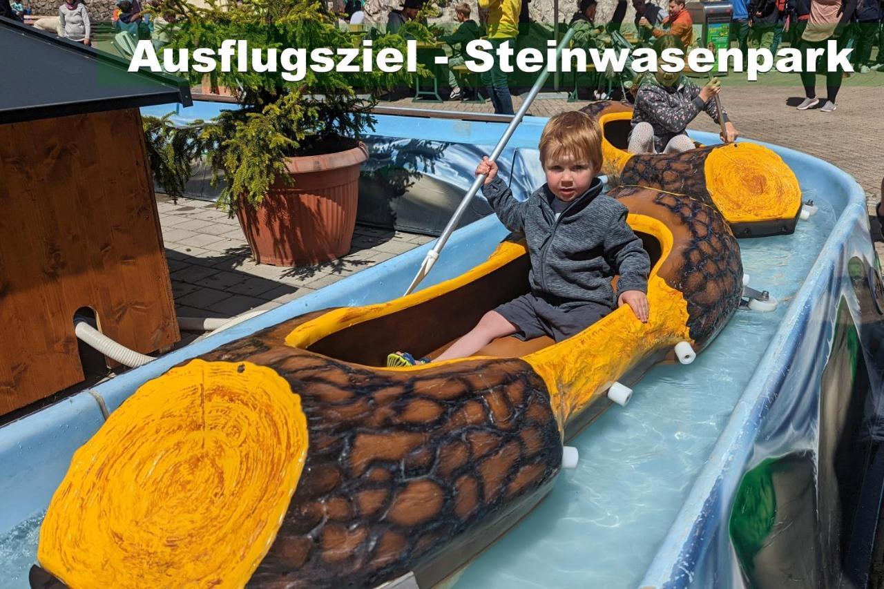 Wohlfuehl-Ferienwohnung 80 Qm, 8 Personen, Aussicht & Heimkino Todtnau Exteriör bild